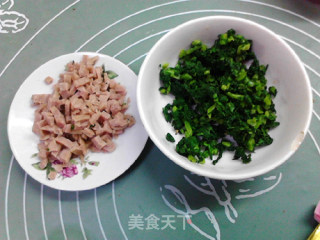 烤肠茼蒿面包的做法步骤：2