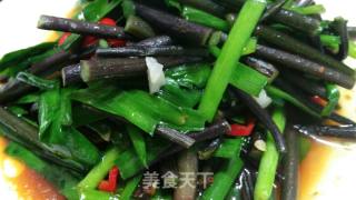 ＃春食野菜香＃乡野气息之韭菜炒蕨的做法步骤：9