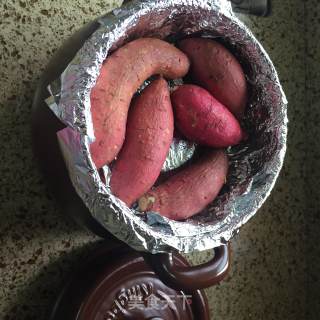坤博砂锅烤红薯的做法步骤：5