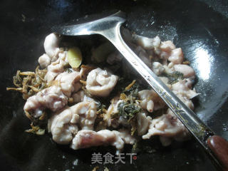 梅干菜牛蛙的做法步骤：6