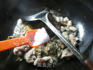 梅干菜牛蛙的做法步骤：10