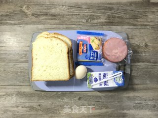 早餐火腿三明治的做法步骤：1