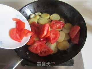 番茄炒土豆片的做法步骤：5