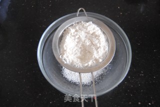 草莓酥皮大泡芙的做法步骤：1