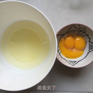 六寸戚风蛋糕的做法步骤：2