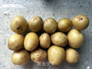 香煎椒盐小土豆的做法步骤：1