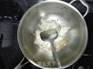 西芹咸肉的做法步骤：1