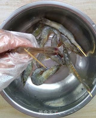 蒜蓉烤虾的做法步骤：3