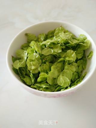 ＃春食野菜香＃榆钱水饺的做法步骤：1