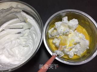 电饭锅版戚风蛋糕的做法步骤：12