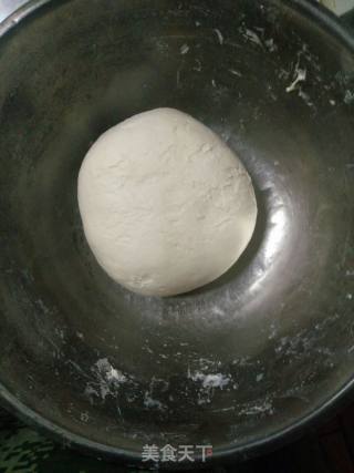 葱油饼的做法步骤：1