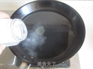 菠菜炒肉丝的做法步骤：2