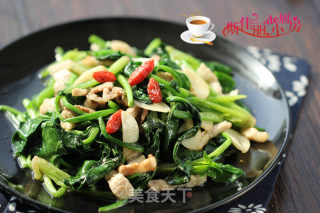 菠菜炒肉丝的做法步骤：8