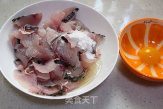 茄汁香的水煮清江鱼片的做法步骤：2