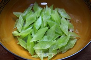 茄汁香的水煮清江鱼片的做法步骤：4