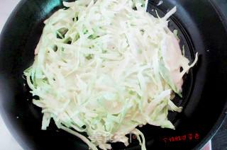 包菜煎饼的做法步骤：4