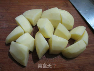 梅干菜咸肉煮土豆的做法步骤：2