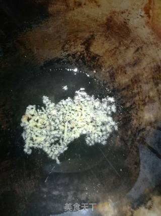 肉末青豆的做法步骤：2