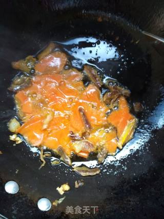 咸肉炒莴笋的做法步骤：4