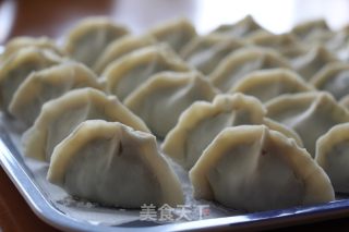 荠菜猪肉饺的做法步骤：5