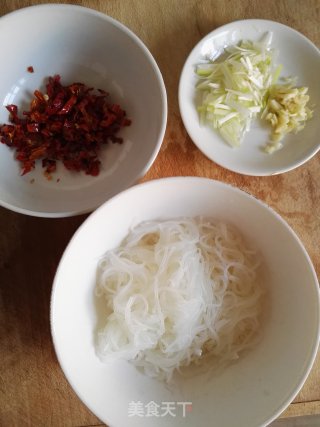 菠菜拌粉丝的做法步骤：3