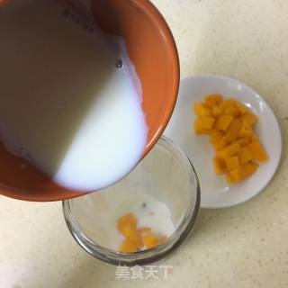 牛奶香芒桃胶的做法步骤：4
