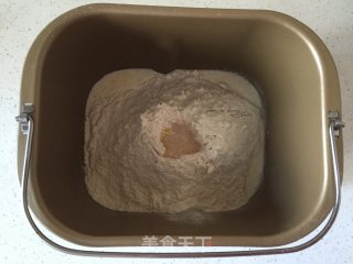 玫瑰花面包的做法步骤：2