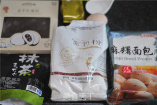 抹茶红豆麻薯夹心软欧包的做法步骤：1