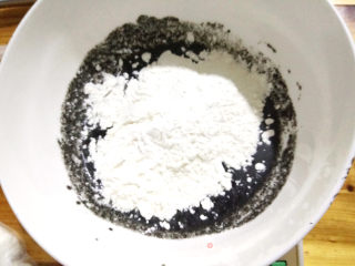 黑芝麻酥球的做法步骤：5