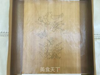鸟语花香 彩绘蛋糕卷的做法步骤：2