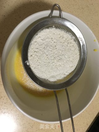 鸟语花香 彩绘蛋糕卷的做法步骤：6