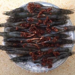 蒜蓉粉丝蒸虾的做法步骤：6