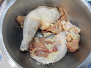 沙茶烤鸡腿的做法步骤：1