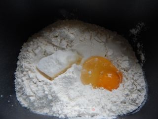 紫薯面包卷的做法步骤：1