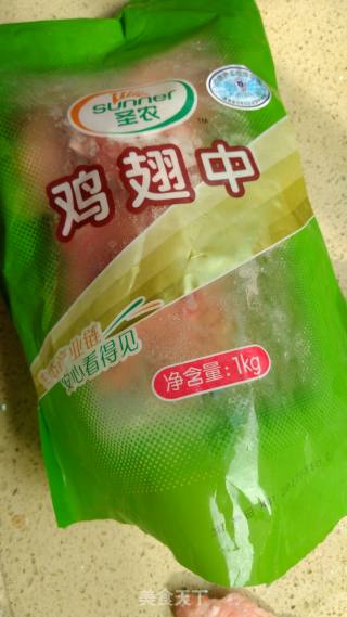 烤鸡翅的做法步骤：1