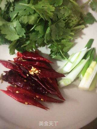 炝拌干豆腐的做法步骤：3