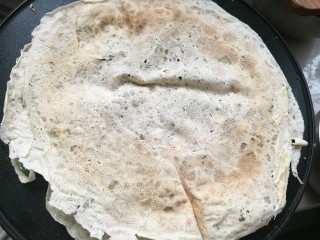 滕州荠菜豆腐菜煎饼的做法步骤：8