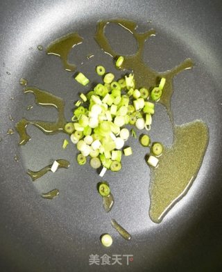 CoCoLc的私菜食谱经－－酱油炒饭【糙米饭版】的做法步骤：2