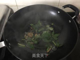 花椒叶烧武昌鱼的做法步骤：6