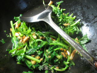 五花肉炒茼蒿的做法步骤：6