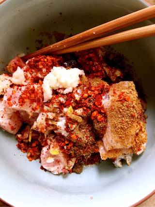 麻辣烤肉串的做法步骤：2