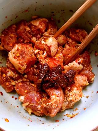 麻辣烤肉串的做法步骤：3