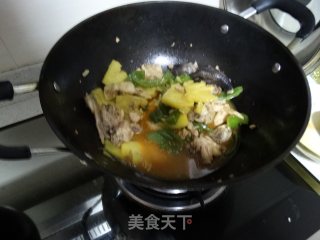 甜菠萝炒鸡肉的做法步骤：4