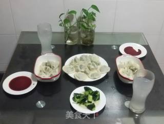 荠菜猪肉水饺的做法步骤：24