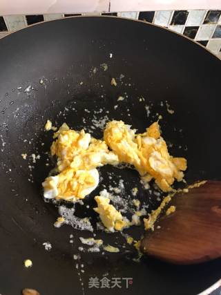 扬州炒饭！的做法步骤：3
