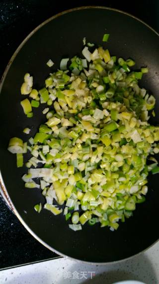 ＃春食野菜香＃小笋酸菜炒肉泥的做法步骤：5
