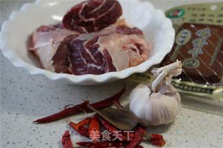 莲藕卤牛肉的做法步骤：1