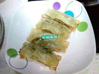 ＃春食野菜香＃香椿锅贴的做法步骤：10