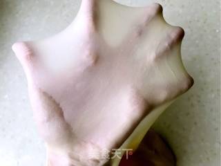 毛毛虫面包的做法步骤：1