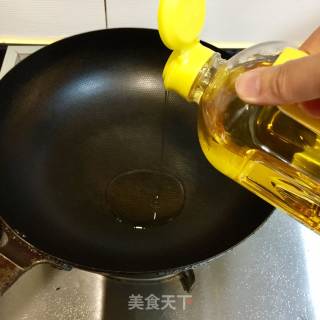 蒜炒莴笋丝的做法步骤：3